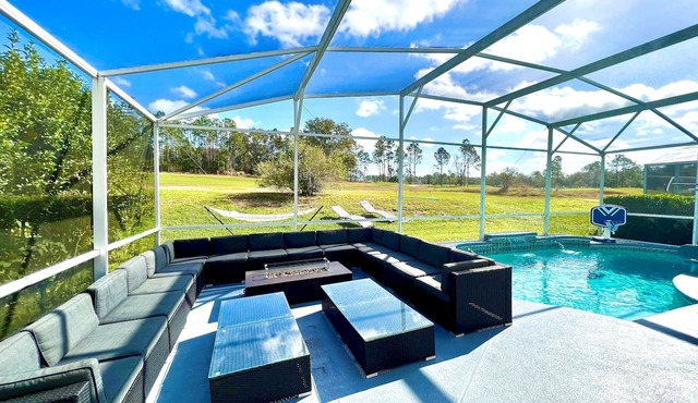 DisneyEstate by AmericanVacationLiving 11BR in Davenport