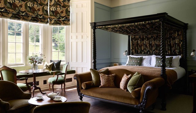 Dumbleton Hall in Evesham