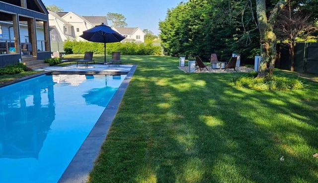 East Hampton Village! Excellent Location! Walk to Town New heated pool! in East Hampton