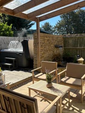 Entire Cotswolds barn retreat in Carterton