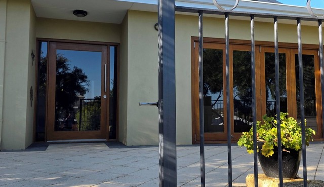 Entire home in Sorrento, Australia Up to 6 guests 4 bedrooms 2 bathrooms 3 WCs in Sorrento