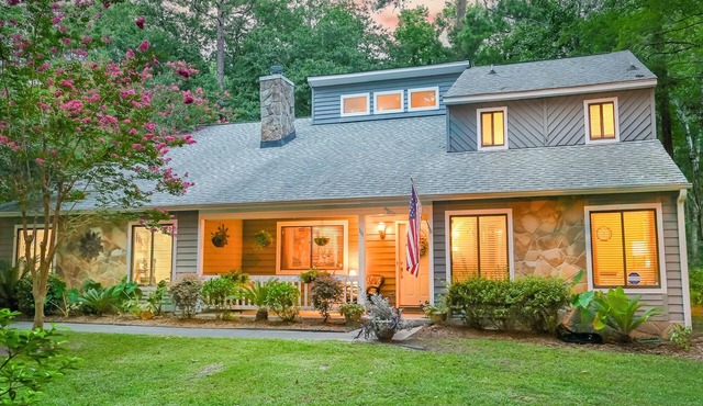 Exquisite Summerville Retreat-Walk to Downtown, Festivals & Southern Hospitality in Summerville