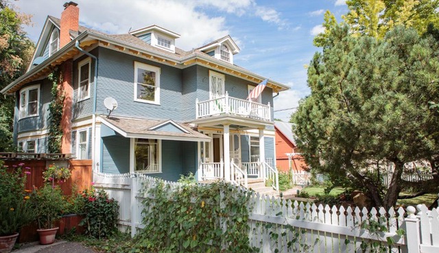 Fernweh Inn & Hostel in Fort Collins