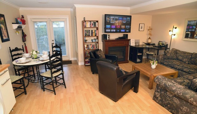 Ferry Walk House, Family & Pet Friendly in West Vancouver