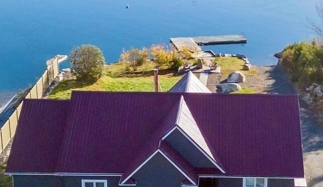 Fire & Stone Oceanfront Retreat in Bayside