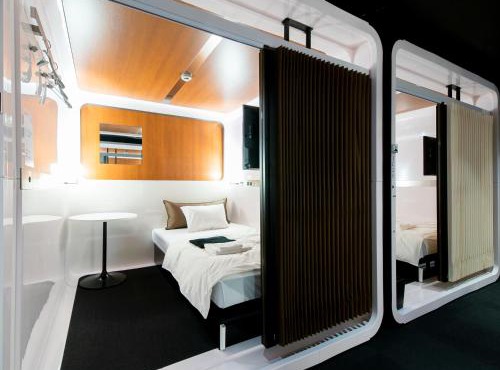 First Cabin International Hawaii in Honolulu