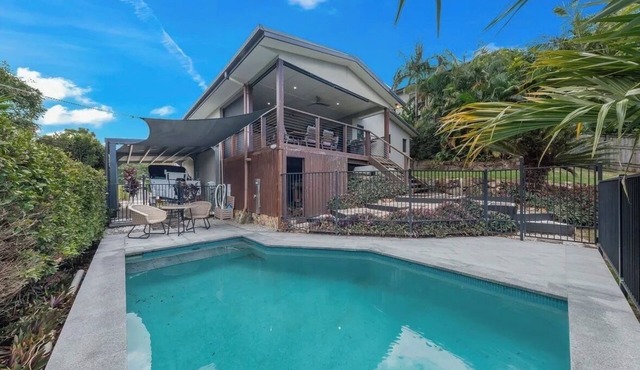 Gateway to the Whitsundays Boat & Caravan Parking Wash-Down pet friendly home in Cannonvale