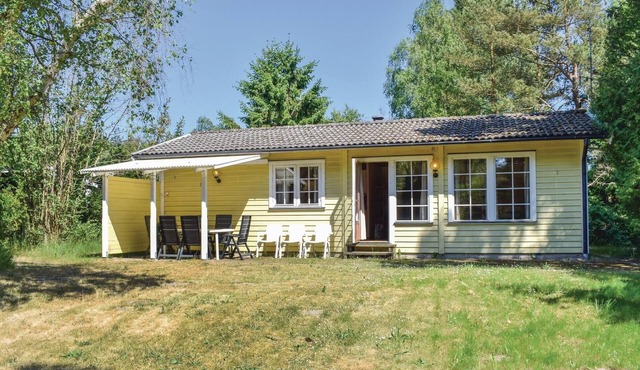 Gorgeous home in Löderup with WiFi in Löderup