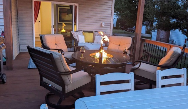 Gorgeous, stylish Muskegon Home - in wonderful Lakeside District! in Muskegon