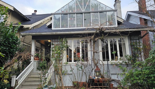 Gracious and spacious craftsman house seaside and cityside in Kitsilano. in Vancouver