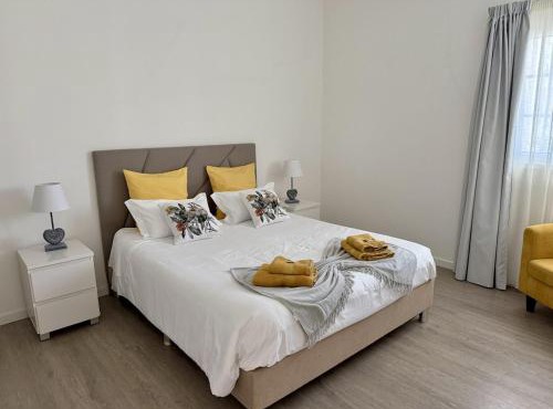 Harmony Deluxe Accommodation in Lagoa
