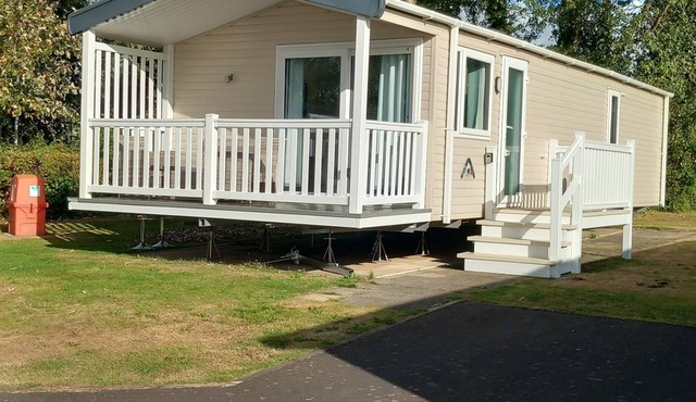 Haven Seton Sands /Pet-Friendly Coastal Escape - Sleeps 6+1 ( lower bunk bed ) in Port Seton