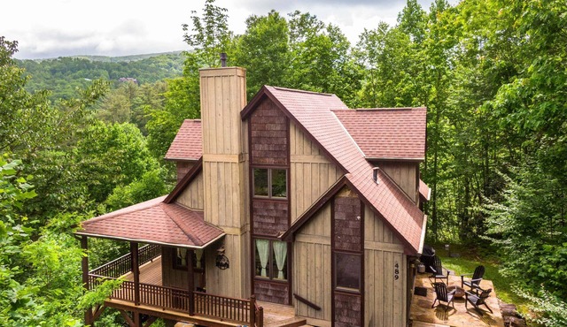 Headwaters Hideaway 2 bed 2 and a half bath home in gated community near Banner Elk in Banner Elk