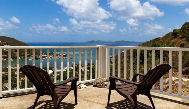 Hidden Gem Tucked Away in the Bay - Kings Kove in Sea Cow's Bay