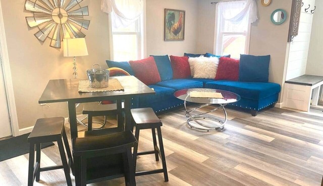 Hidden Oaks | Farmhouse | Unit 5 in Birch Run Township