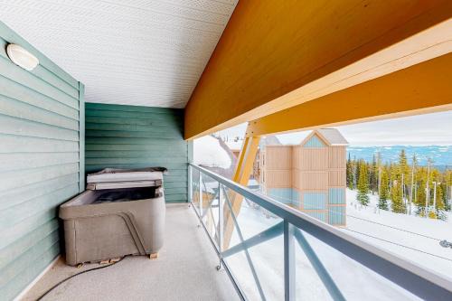 Hilltop Hideaway Condo - Legacy 401A in Big White
