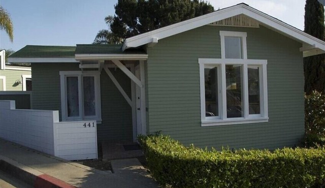 Historic Cottage 2 blocks to Beach & Town in Laguna Beach