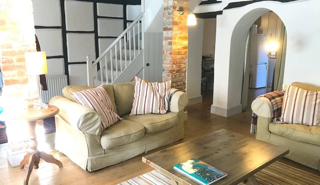 Historic cottage in the heart of Shaftesbury's Saxon area - town and country. in Shaftesbury