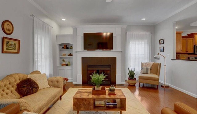 Historic Creekside Townhome in Chambersburg in Chambersburg