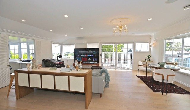 Home in Auckland House in Totara Park in Auckland