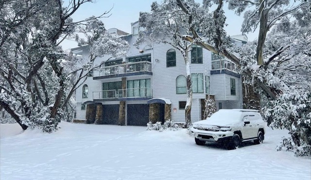 Igloo 4 in Mount Buller