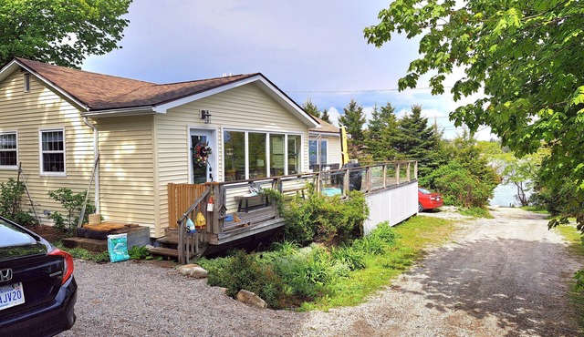 Ingramport Ocean Cottage Minutes from beautiful beaches on the South Shore of NS in Ingramport