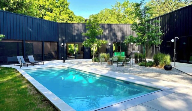 Juniper Presents: Harbor Country Meets Modern- Pool, HotTub, EV Charger in Harbert
