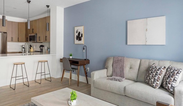 Landing | Modern 1BD, Pool in Philadelphia