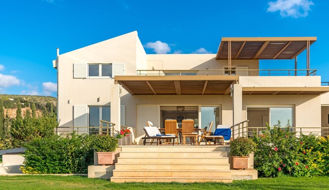 Legrena Beach Villa in Sounio (just meters away from a quiet sandy beach) in athens