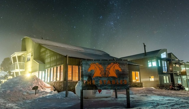 Lodge Chalet 26 - Deluxe Apartment in Perisher Valley