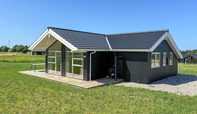 Lovely home in Stege with sauna in Stege