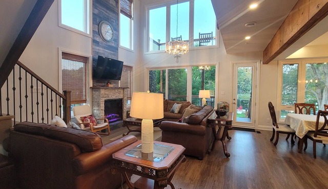 Lovely Newly Built Cottage by the Water in Severn Bridge