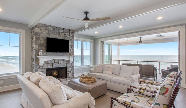 Luxury Beachfront 5b w/Hot Tub & Kayaks in Spring Lake