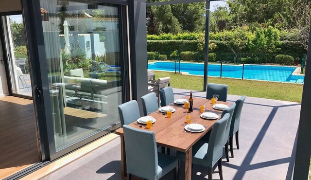 Luxury detached villa with tropical garden and large private pool. Fully walled in Carvoeiro
