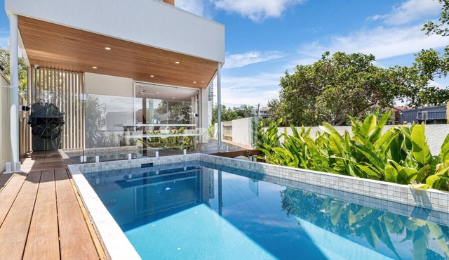 Luxury Miami Coastal – A Luxe Coastal Retreat in Miami