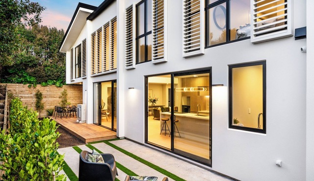 Luxury Remuera Brand New Auckland Holiday Home in Auckland