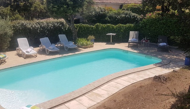 Maisonette cottage with pool in Eygalières 6 people alpine nature park in Eygalières