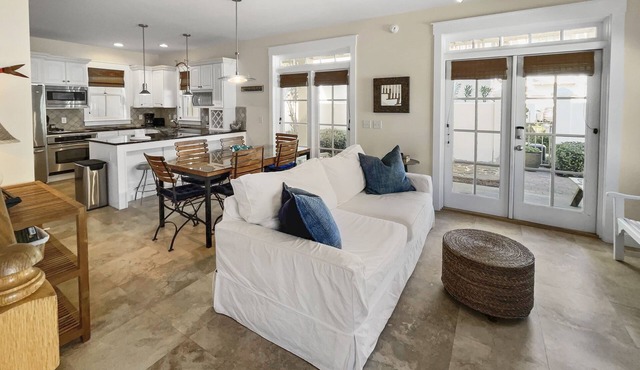 Mare E Sole 2 Bedroom Home by RedAwning in Panama City Beach