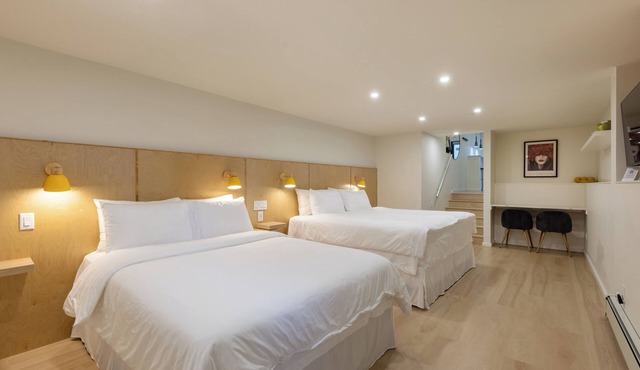 Modern King-Size Guest Suite w/AC in Burnaby