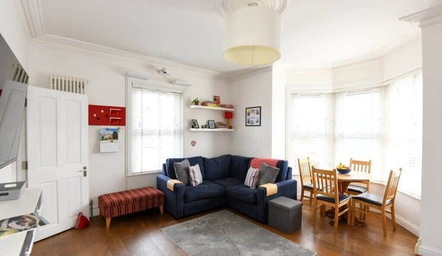 Modern Southville Apartment, 5 Min Walk to Centre in Bristol City