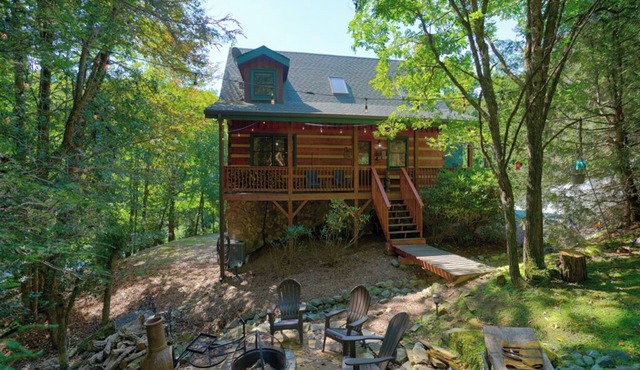 Mont Blanc- Log Cabin, EV Charger, Pet Friendly, Pool table, A/C, Fire-Pit, Gas in Seven Devils