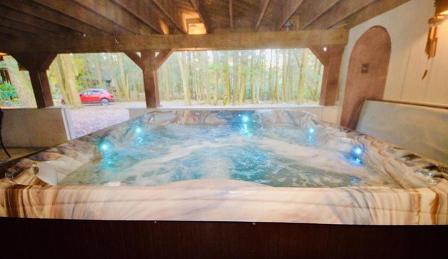 Mt. Maplewood Split Lodge in Pocono Summit