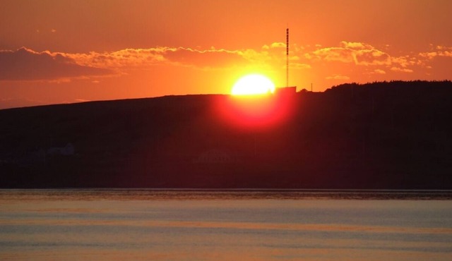 New Beachfront Post+beam Cottage, Amazing Sunsets and Just Off Cabot Trail in Point Cross