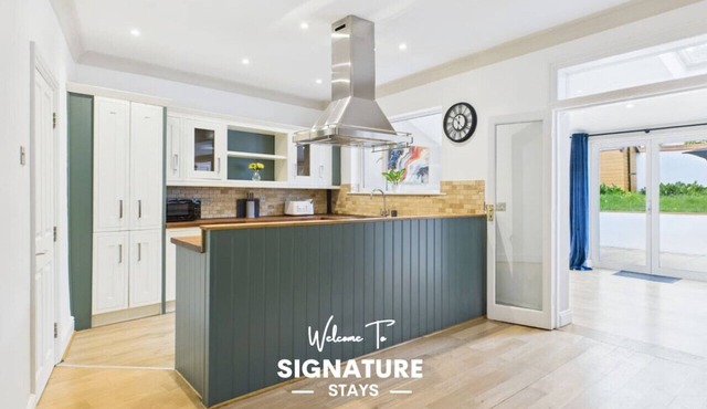 *NEW* Queens Road Property in Gloucestershire
