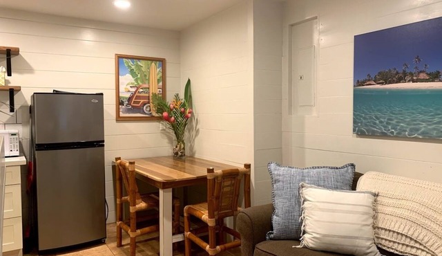 Newly renovated one-bedroom with A/C, Steps to Hukilau Beach, 30 Day in Laie