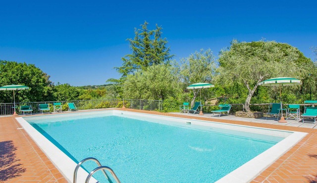 Nice apartment for 6 people with WIFI, pool, TV, patio and pets allowed in Casale Marittimo