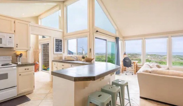 Ocean Front Villa in Moss Landing
