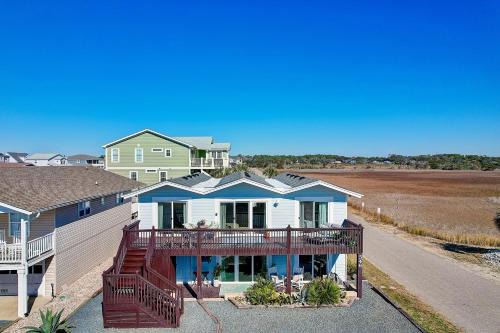Ocean View, Heated Pool, 2nd Floor, Sleeps 7 in Holden Beach