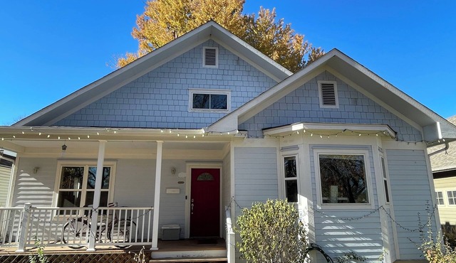 Old Town Adventure Hub! Spacious, downtown, fun! in Fort Collins