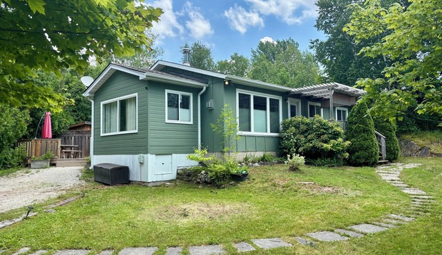 Only Aug 29-Sept 5 LEFT this Summer! Charal Greenhouse Cottage–Sauble Beach Stay in Sauble Beach